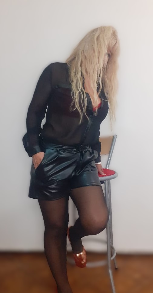 Mia - 51 años